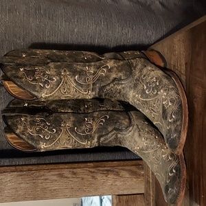 Corral Circle G Women's Distressed Boots